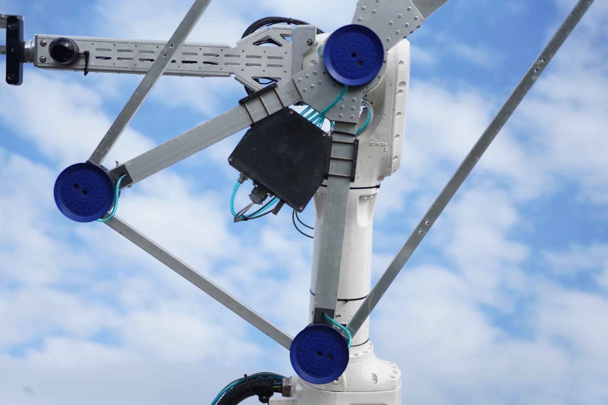 Close-up of the vacuum gripper on a solar module